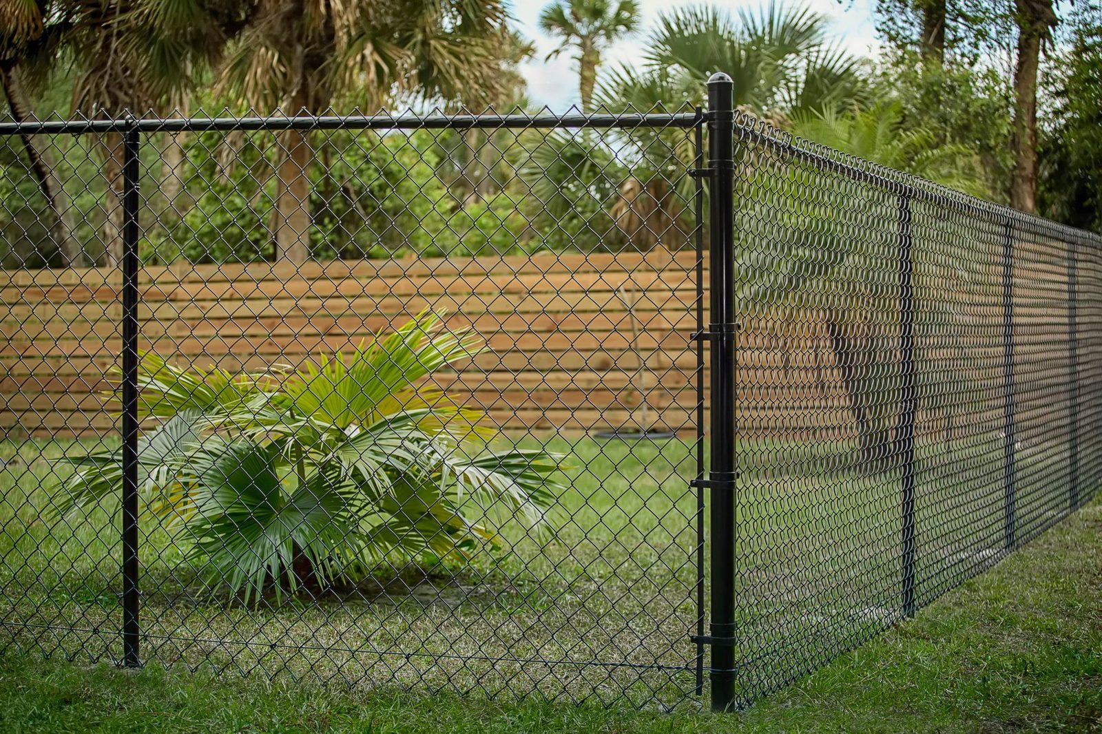 Fence company serving Bruce Township, Michigan